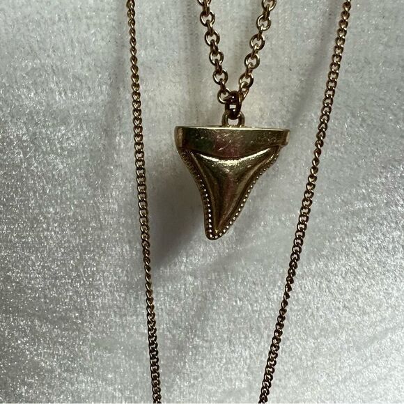 Gold double stranded necklace - Picture 3 of 5